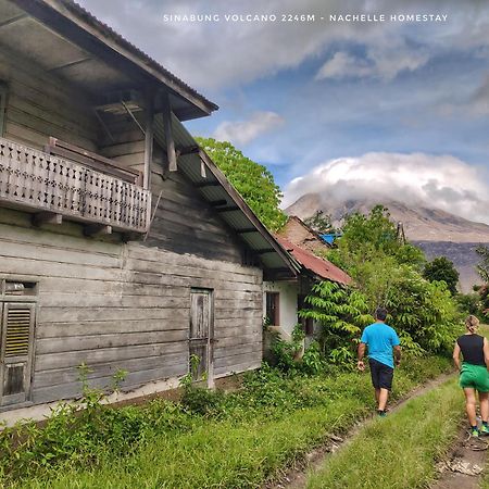 Nachelle Homestay Берастаги Екстериор снимка